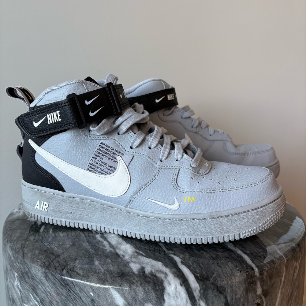 Men’s Nike Air Force 1 07 Mid LV8 'Wolf Grey' Size 9